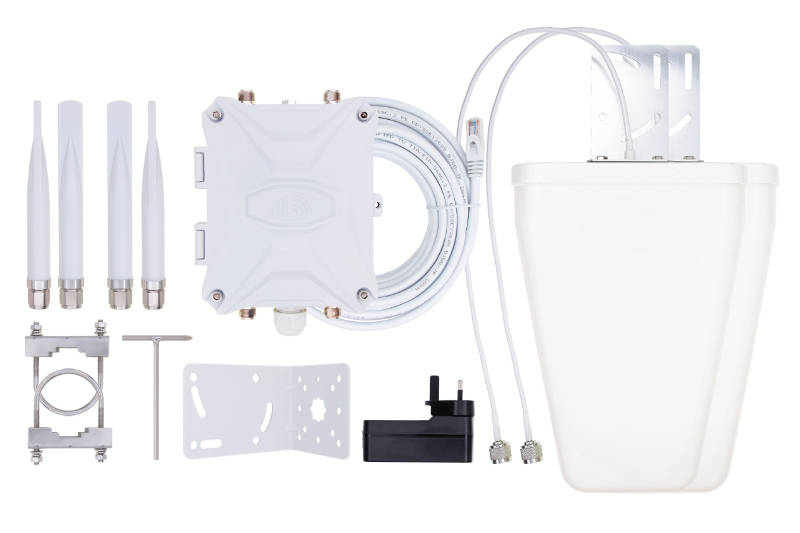 UK Outdoor 4G Router with External Antennas